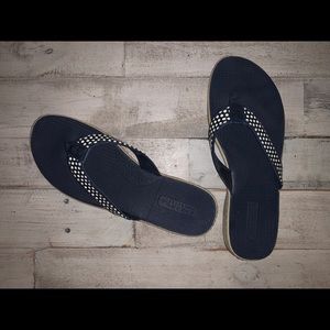 Women’s Sperry flip flops